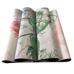 tapis de yoga en daim
