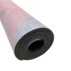 tapis de yoga en daim givré
